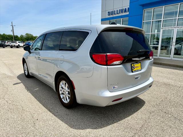 2023 Chrysler Voyager LX