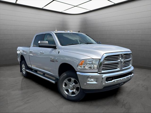2017 RAM 2500 Big Horn Crew Cab 4x4 64 Box