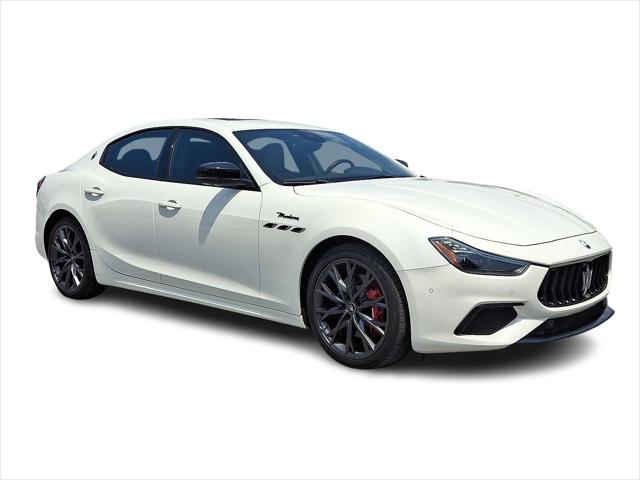 2022 Maserati Ghibli Modena Q4