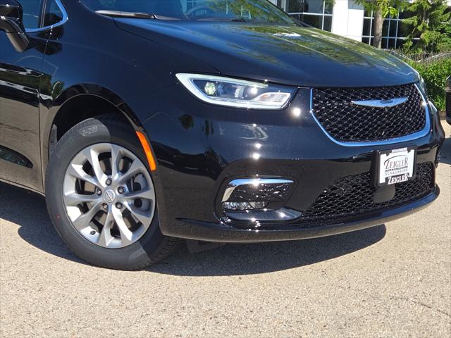 2025 Chrysler Pacifica PACIFICA SELECT AWD