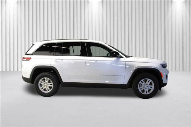 2025 Jeep Grand Cherokee GRAND CHEROKEE LAREDO 4X4