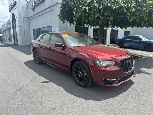 2023 Chrysler 300 Touring L AWD