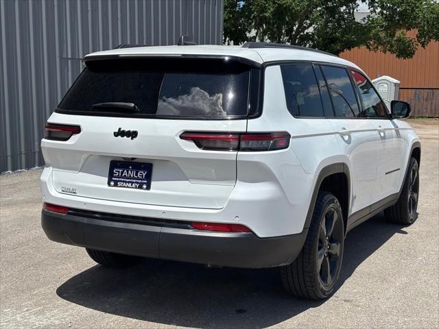 2023 Jeep Grand Cherokee L Altitude 4x2