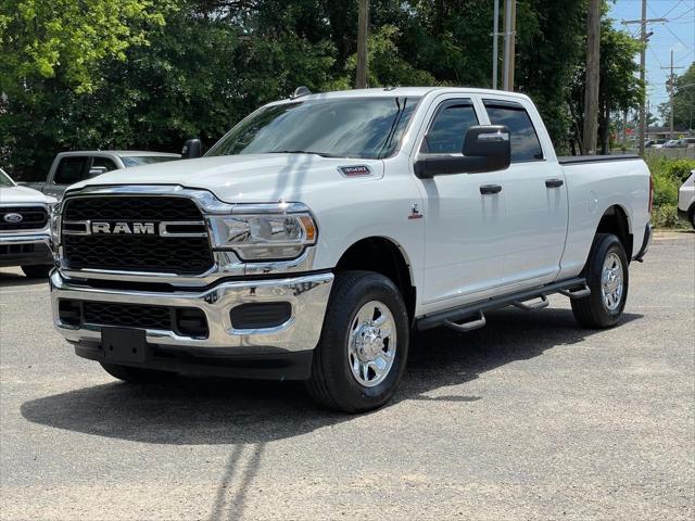 2024 RAM 3500 Tradesman Crew Cab 4x4 64 Box