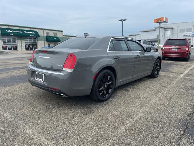 2017 Chrysler 300 Limited AWD