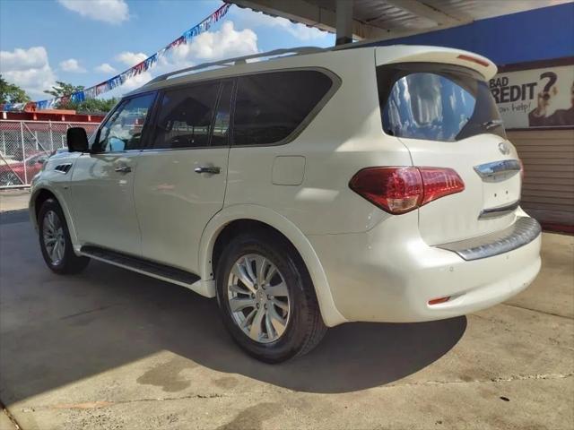 2017 INFINITI QX80 Standard