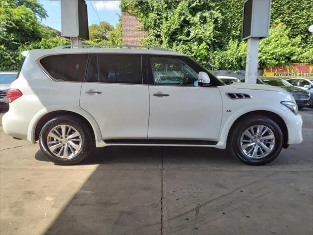 2017 INFINITI QX80 Standard