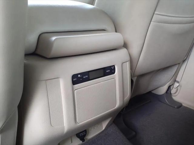 2017 INFINITI QX80 Standard