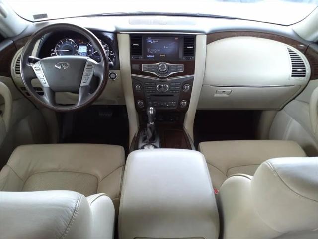 2017 INFINITI QX80 Standard