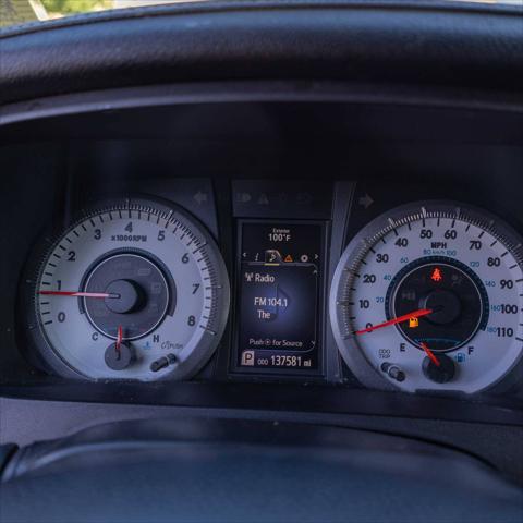 2015 Toyota Sienna SE 8 Passenger