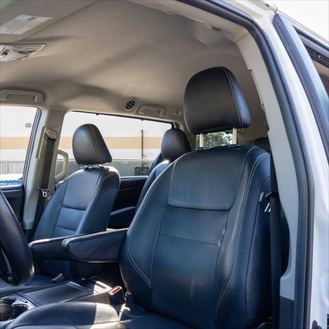 2015 Toyota Sienna SE 8 Passenger