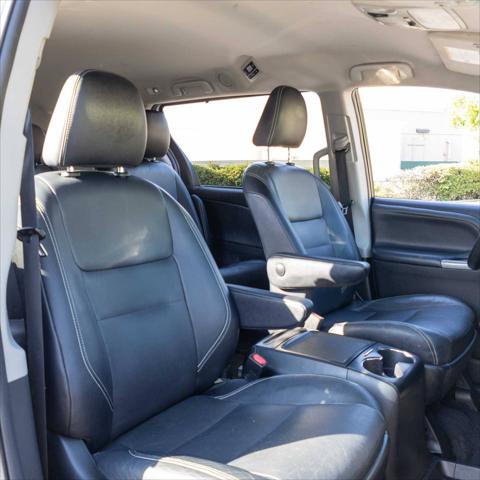 2015 Toyota Sienna SE 8 Passenger