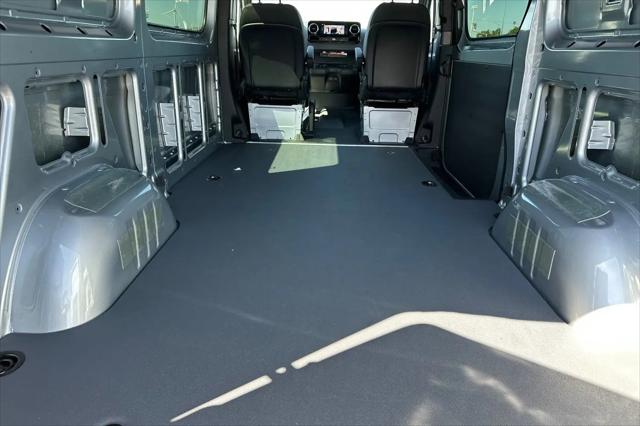 2025 Mercedes-Benz Sprinter 2500 Standard Roof 4-Cyl Diesel HO