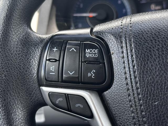 Used 2018 Toyota Sienna For Sale in Pikeville, KY