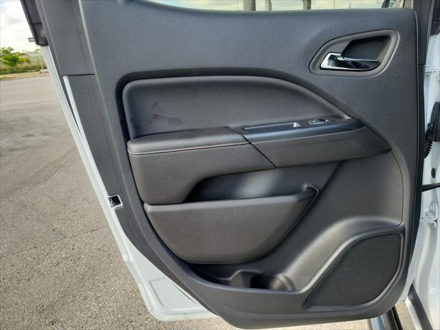 2022 GMC Canyon 4WD Crew Cab Short Box AT4 - Cloth