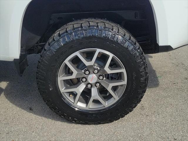 2022 GMC Canyon 4WD Crew Cab Short Box AT4 - Cloth