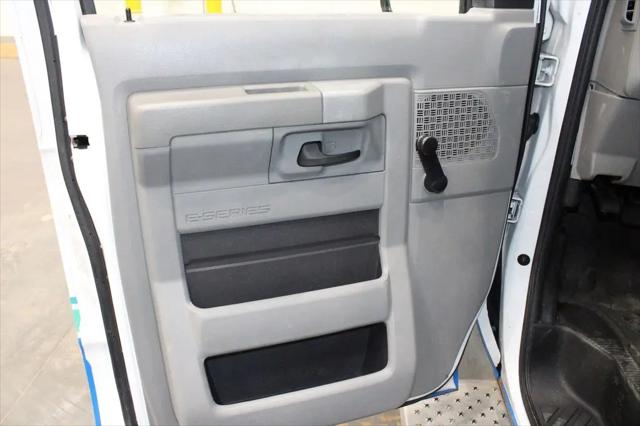 2015 Ford E-450 Cutaway E-450