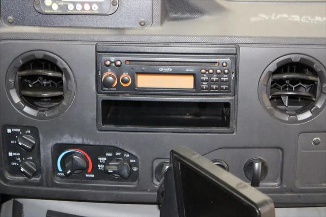 2015 Ford E-450 Cutaway E-450