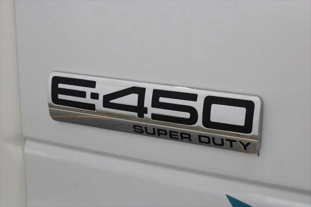 2015 Ford E-450 Cutaway E-450