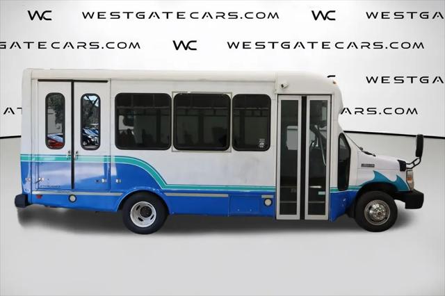 2015 Ford E-450 Cutaway E-450
