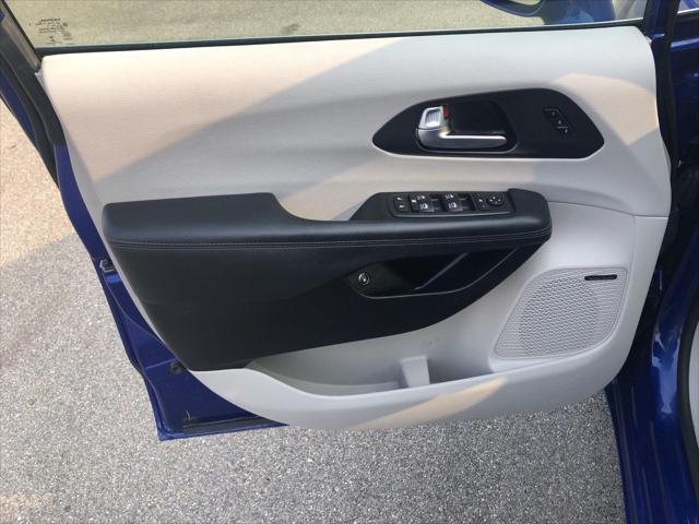 Used 2020 Chrysler Pacifica Hybrid For Sale in Jackson, MI