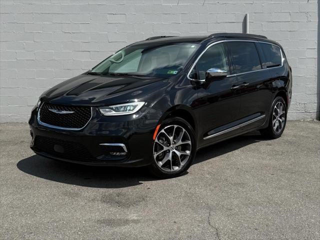 2022 Chrysler Pacifica Limited AWD