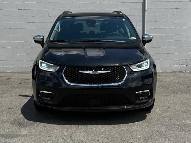 2022 Chrysler Pacifica Limited AWD