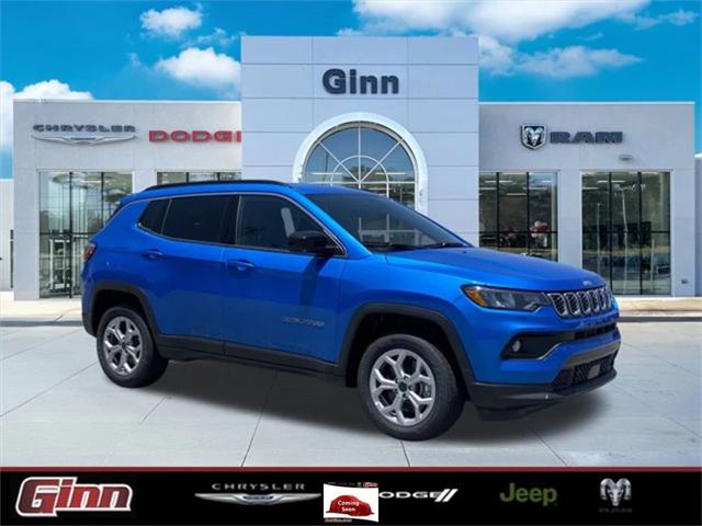 2025 Jeep Compass COMPASS LATITUDE 4X4