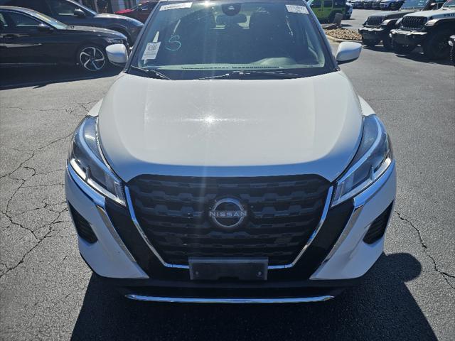 2022 Nissan Kicks SV Xtronic CVT
