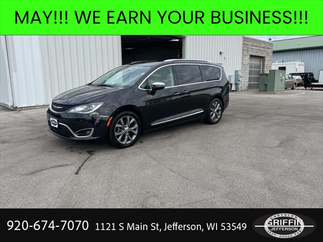 2020 Chrysler Pacifica Limited for sale in Jefferson, WI