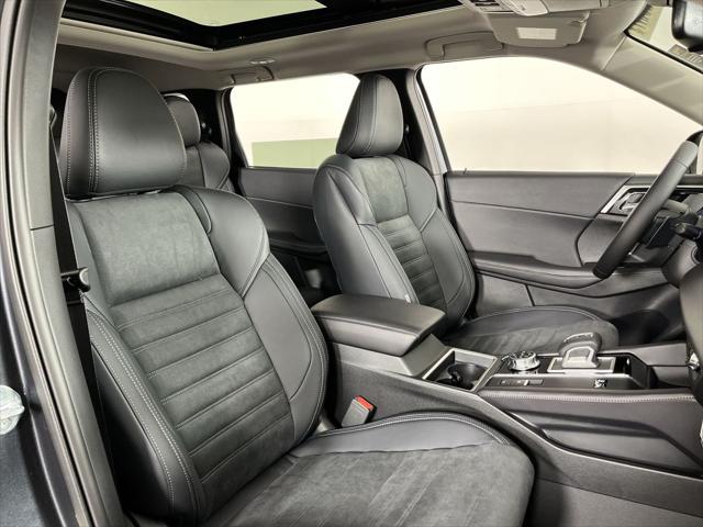 2025 Mitsubishi Outlander PHEV SE S-AWC