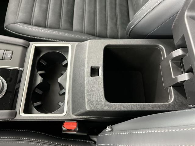 2025 Mitsubishi Outlander PHEV SE S-AWC