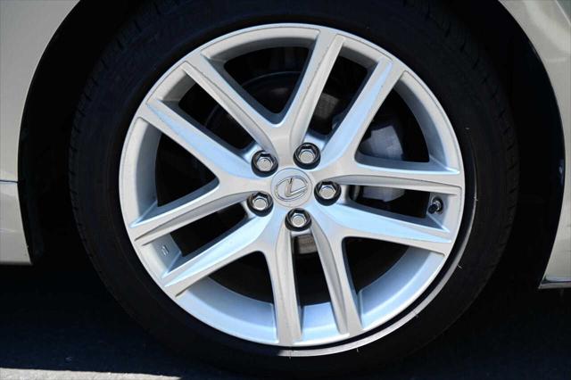 2017 Lexus CT 200h Base 4dr Hatchback