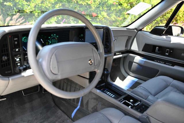 1990 Buick Reatta Base 2dr Convertible