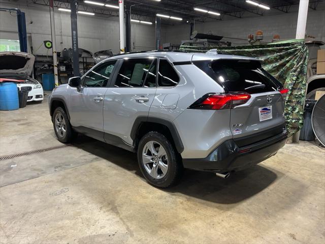 2022 Toyota RAV4 Hybrid XLE
