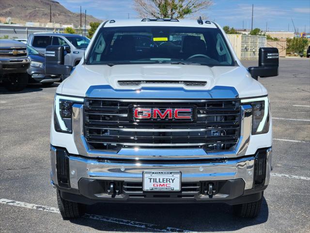 2025 GMC Sierra 3500HD 4WD Crew Cab Long Bed Pro