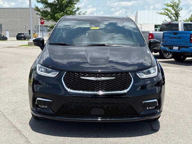 2025 Chrysler Pacifica PACIFICA SELECT