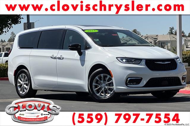 2025 Chrysler Pacifica PACIFICA SELECT AWD