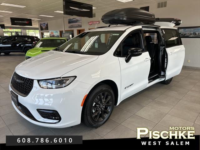 2025 Chrysler Pacifica PACIFICA SELECT