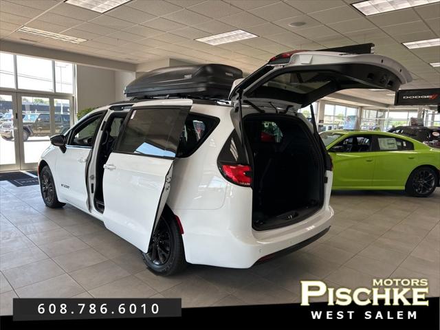 2025 Chrysler Pacifica PACIFICA SELECT