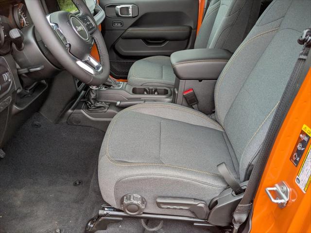 2025 Jeep Wrangler 4-Door Sahara 4x4