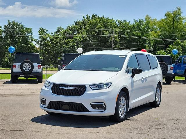 2025 Chrysler Pacifica PACIFICA SELECT