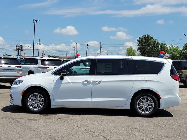 2025 Chrysler Pacifica PACIFICA SELECT