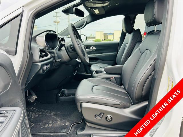 2025 Chrysler Voyager VOYAGER LX