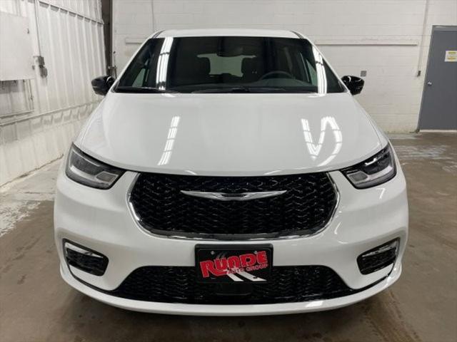 2025 Chrysler Pacifica PACIFICA SELECT