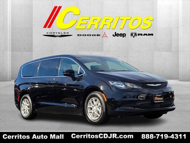 2025 Chrysler Voyager VOYAGER LX