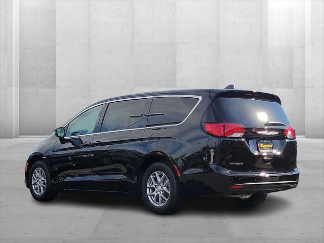 2025 Chrysler Voyager VOYAGER LX