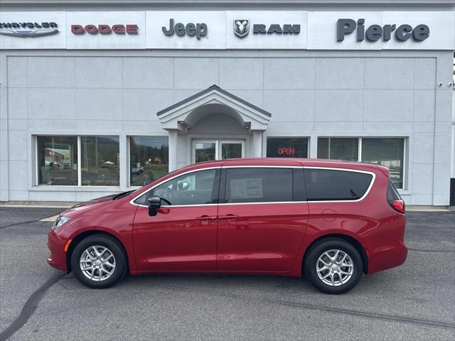 2025 Chrysler Voyager VOYAGER LX