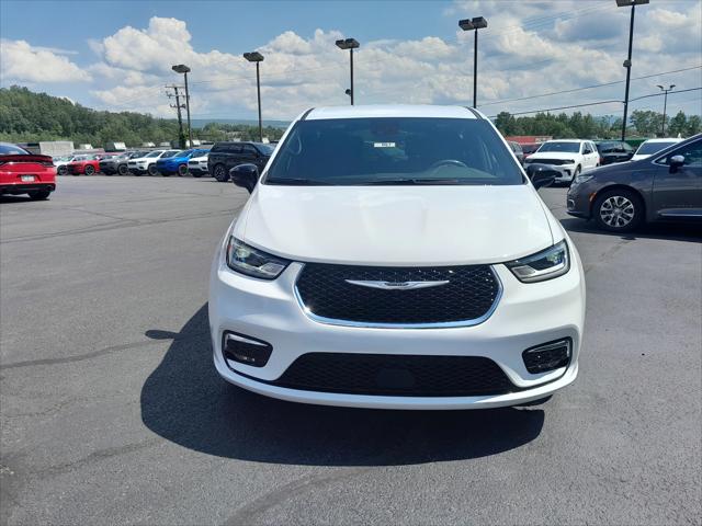 2025 Chrysler Pacifica PACIFICA SELECT