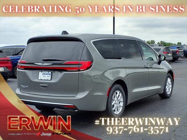 2025 Chrysler Pacifica PACIFICA SELECT